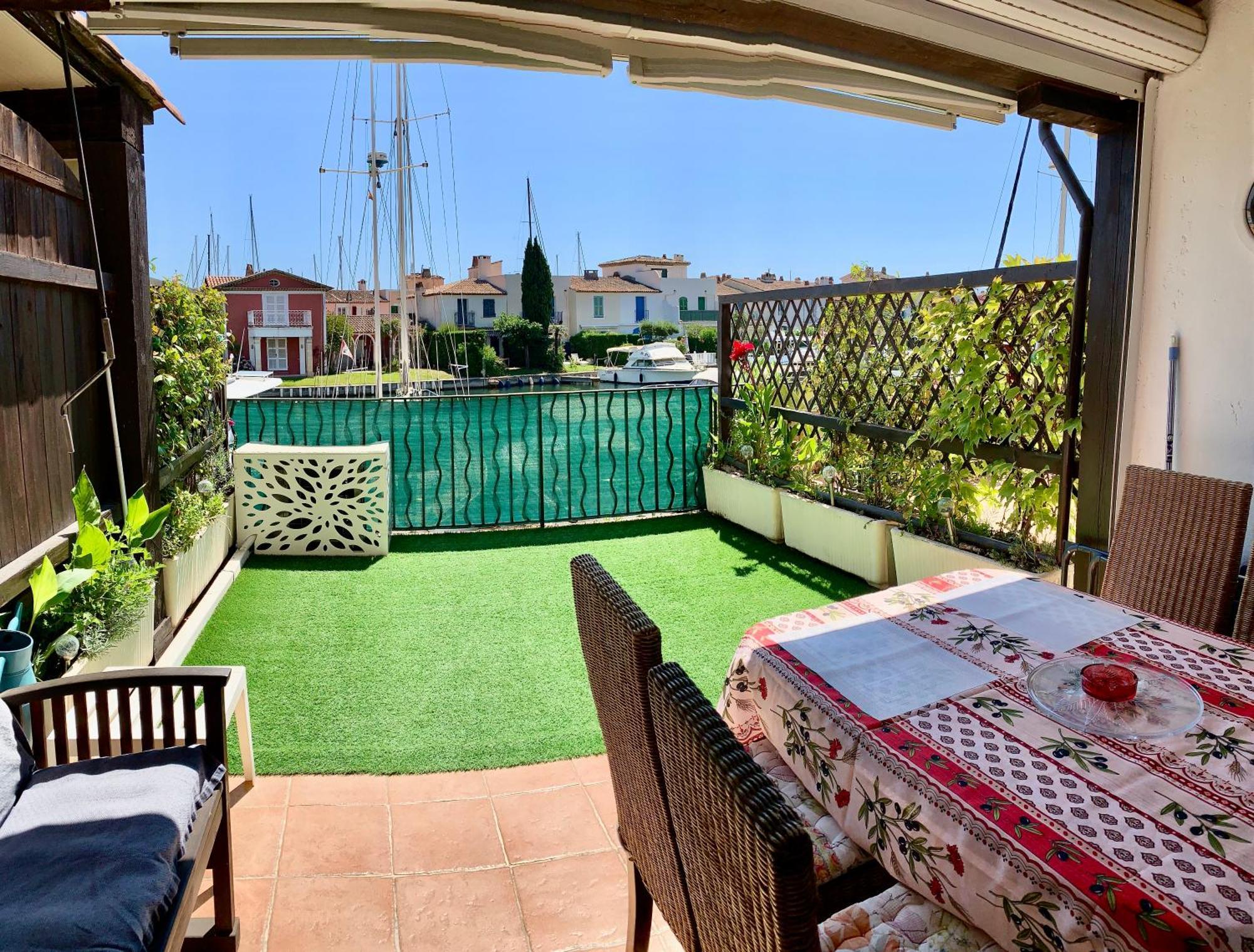 Appartement Rue De L'Amarrage A Port Grimaud Avec Terrasse Vue Canaux Et Garage Dış mekan fotoğraf